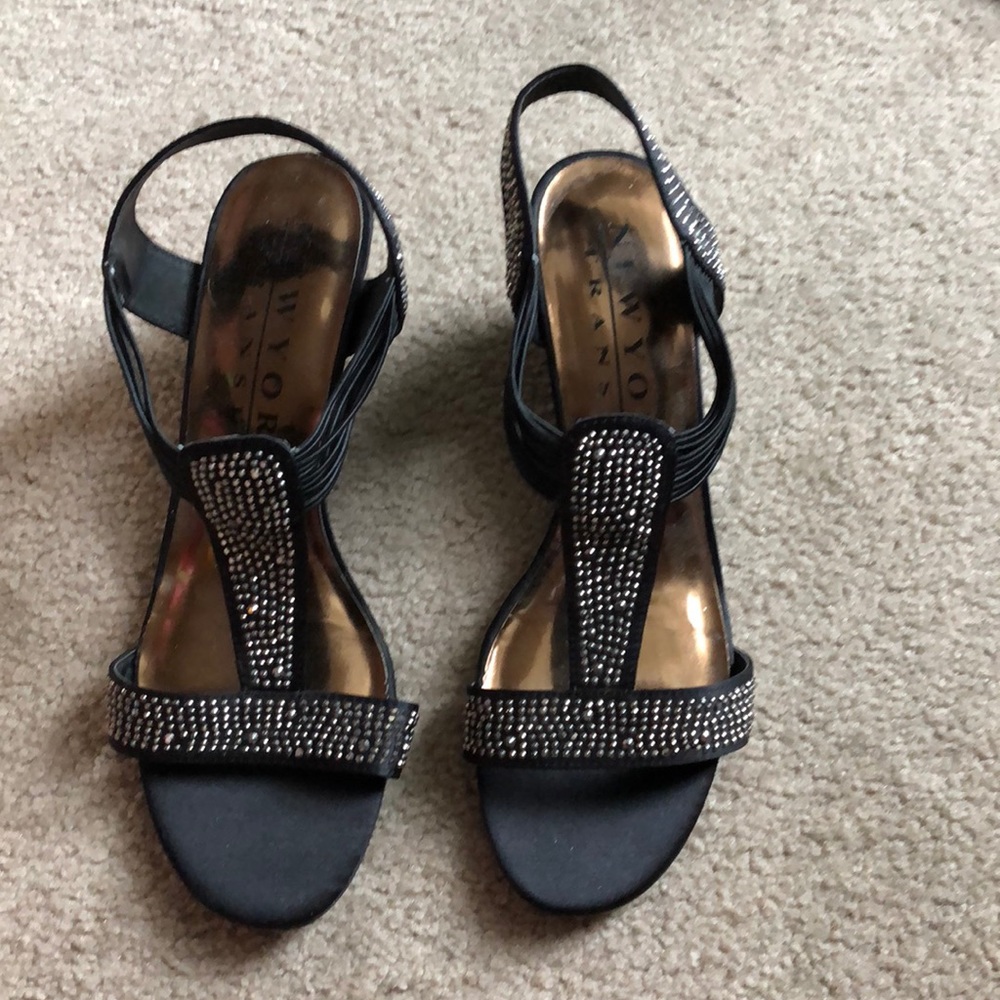 Black wedge heels